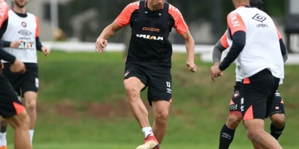 Furacão encara o São Paulo no Morumbi