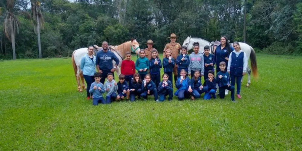 Imagem ilustrativa da imagem Escola de PG e Polícia Ambiental realizam ação conjunta
