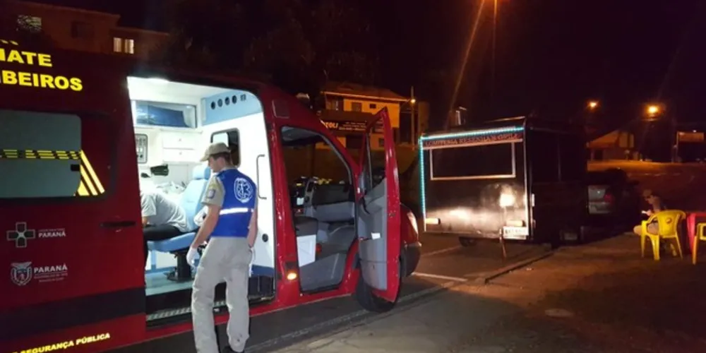 Vítima precisou ser levada ao hospital com ferimento na nuca