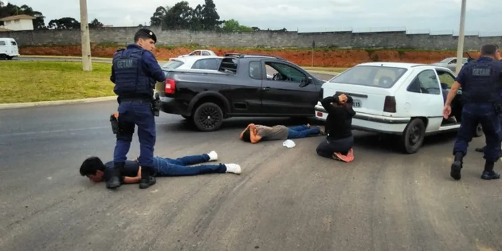 Unidade da Guarda Municipal prendeu os envolvidos no crime na entrada do Núcleo Santa Maria