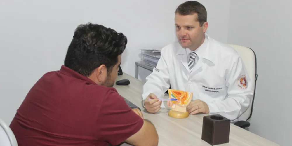 Clinica especializada em tratamento de pedras nos rins oferece vagas para atendimento pelo SUS.