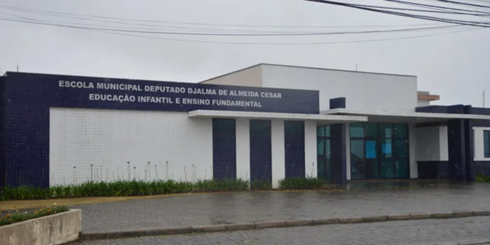 A escola está com as atividades paralisadas desde a última quarta-feira (24)