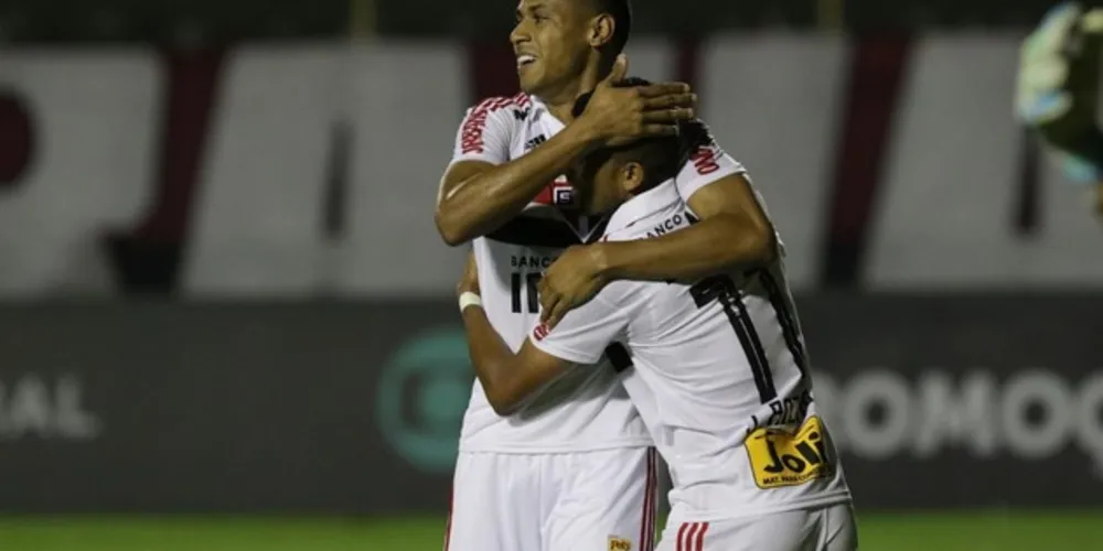 Bruno Alves foi o autor do único gol do jogo
