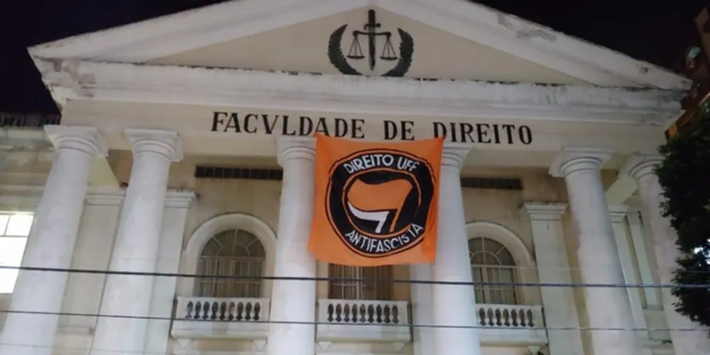 Imagem ilustrativa da imagem Cármen Lúcia barra ações policiais nas universidades