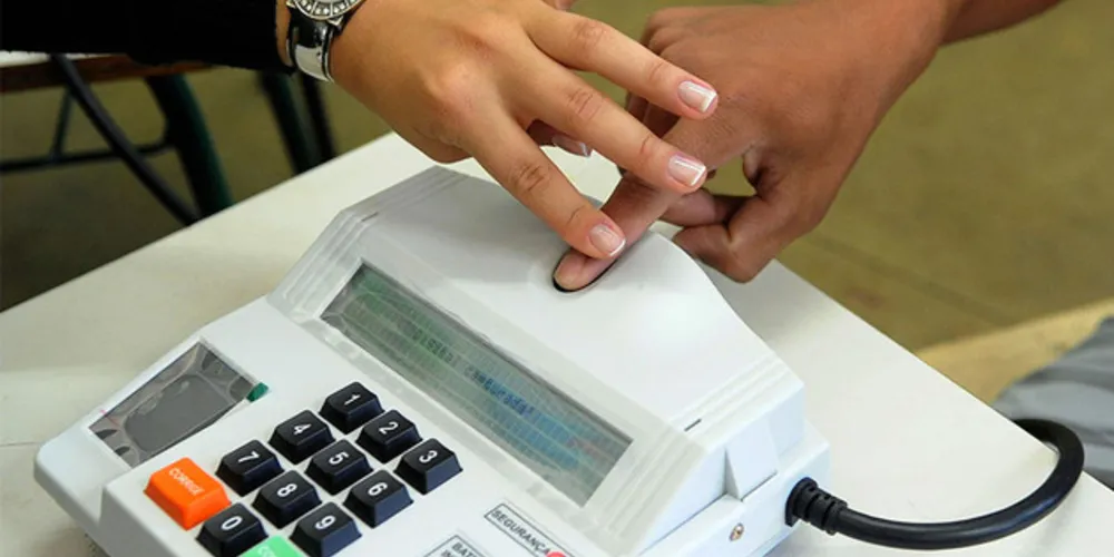 Segundo o TSE, no total são mais de 500 mil brasileiros votando no exterior.