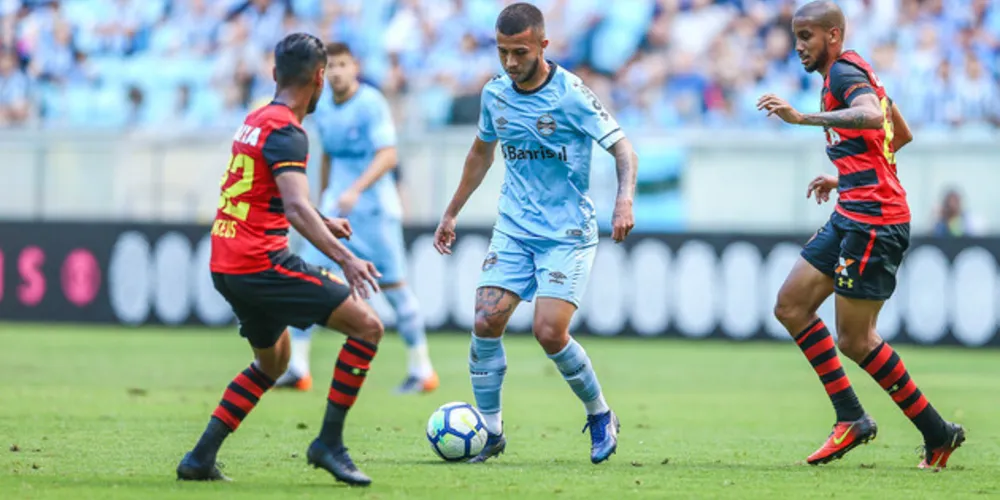 Com time alternativo, Grêmio foi derrotado em jogo de sete gols