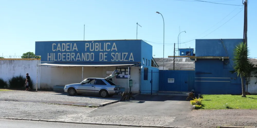 Mulher foi flagrada com 50 gramas de maconha na revista íntima