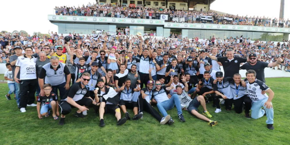 Elenco campeão nacional retomará atividades na segunda quinzena de novembro