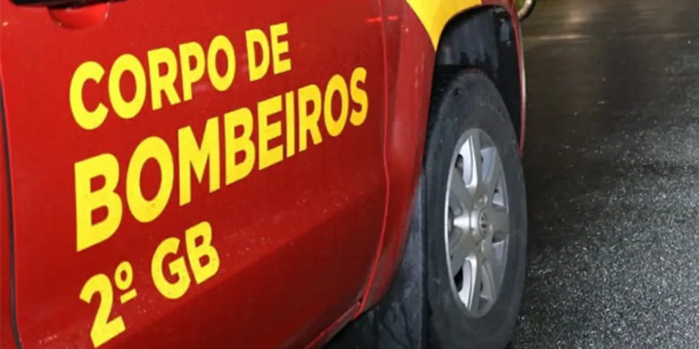 Corpo de Bombeiros presta primeiros atendimentos provocados pelo temporal