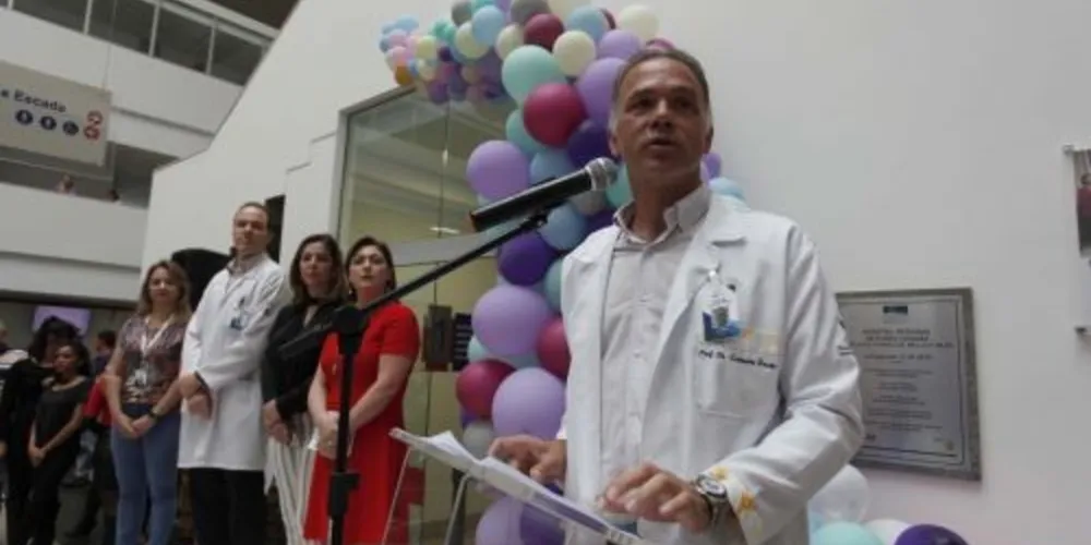 O professor Everson Krum, vice-reitor da UEPG e diretor do Hospital por sete anos, esteve na festa comemorativa que marcou a data