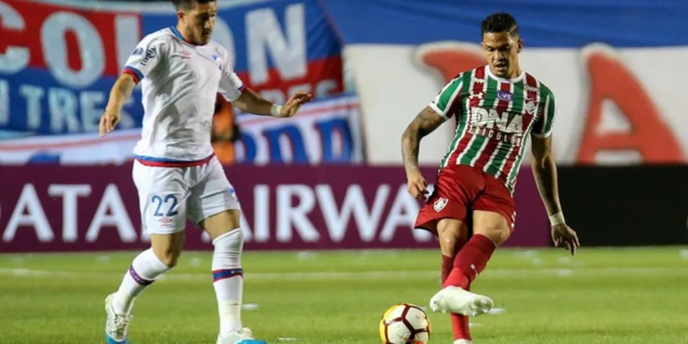 Vitória fora de casa garante Tricolor na semifinal da Sul-Americana