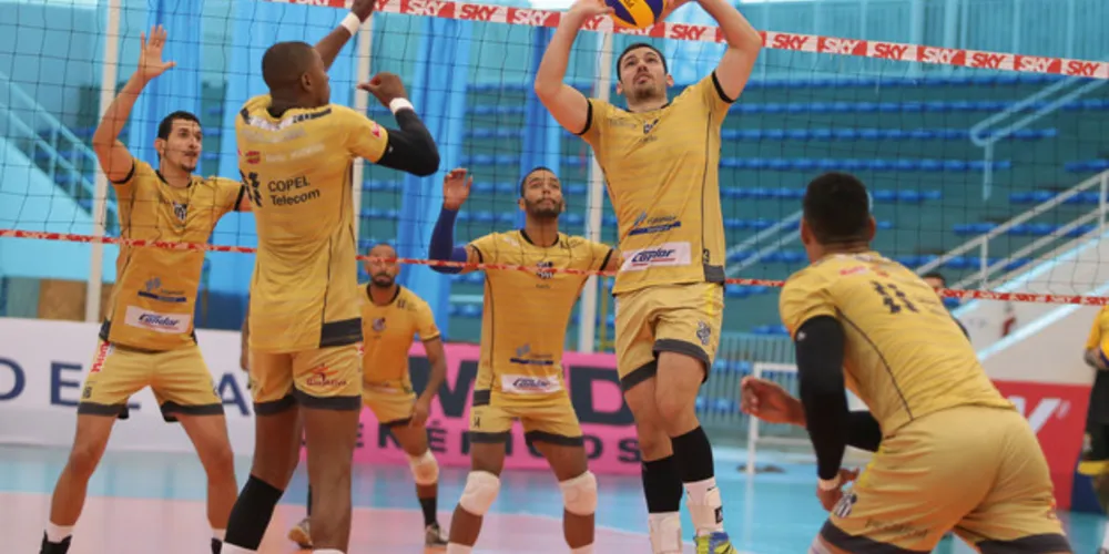 O técnico Fábio Sampaio destaca que seu time está bem preparado para o duelo