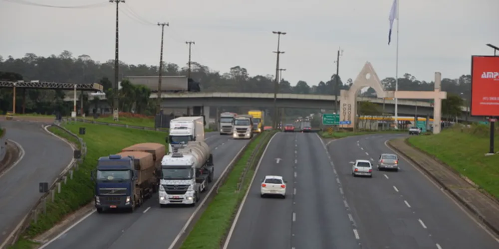 Trechos da BR-373 e BR-376 (foto) tem alto fluxo de veículos no perímetro urbano de Ponta Grossa