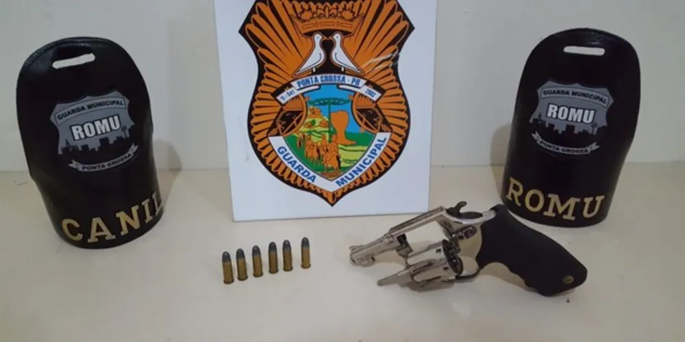 Arma foi apreendida e levada até a 13ª Subdivisão Policial