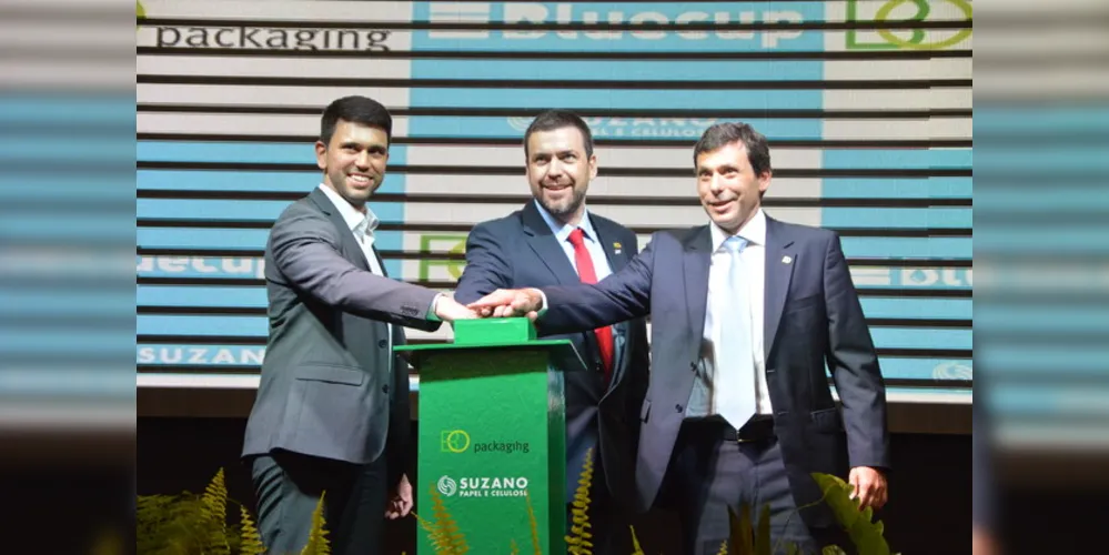 Evento contou com o acionamento simbólico da produção com a nova matéria-prima 