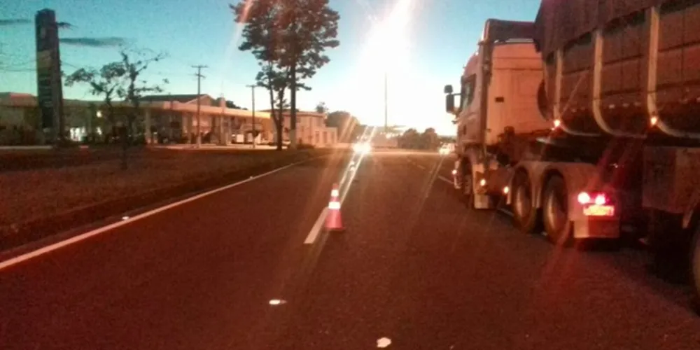 Jovem sofreu fratura nos pés e foi levado ao Hospital Regional