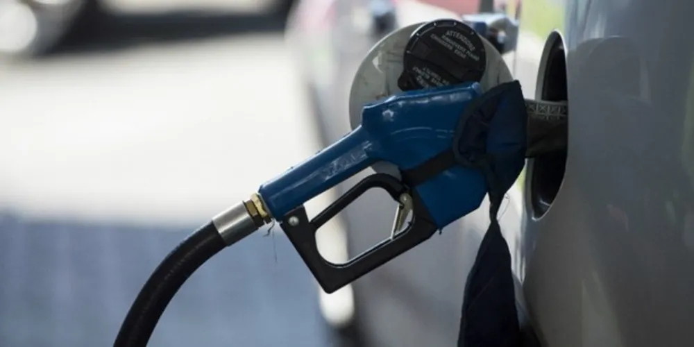 Imagem ilustrativa da imagem Petrobras anuncia nova redução no preço da gasolina