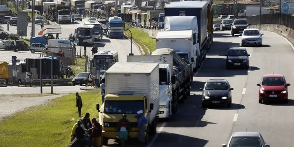 Paralisação dos caminhoneiros em maio garantiu tabelamento do frete