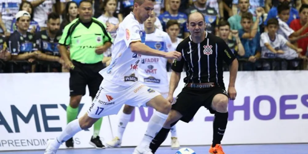 Time paranaense venceu o Corinthians por 4 a 2, na tarde deste sábado (10)
