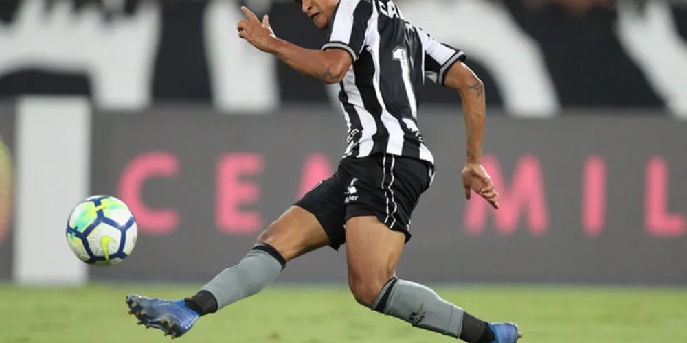 Com a vitória por 2 a 1 no clássico carioca, Botafogo abriu sete de diferença para a zona de rebaixamento