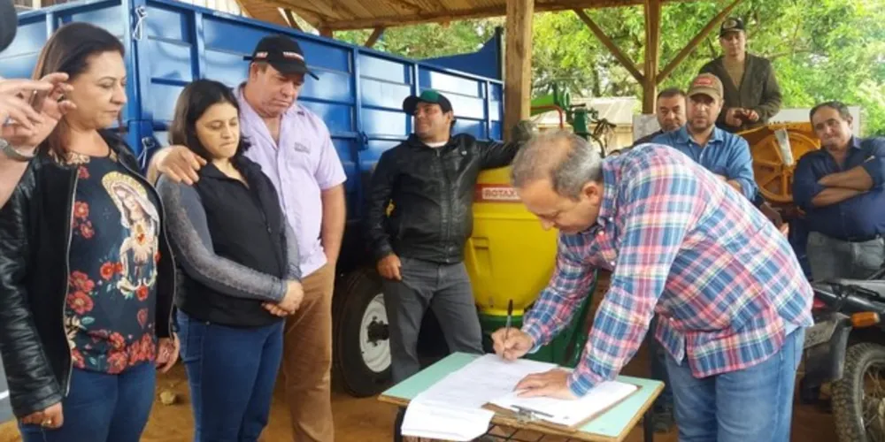Entrega foi feita pelo prefeito Moacyr Fadel na sexta-feira (9).