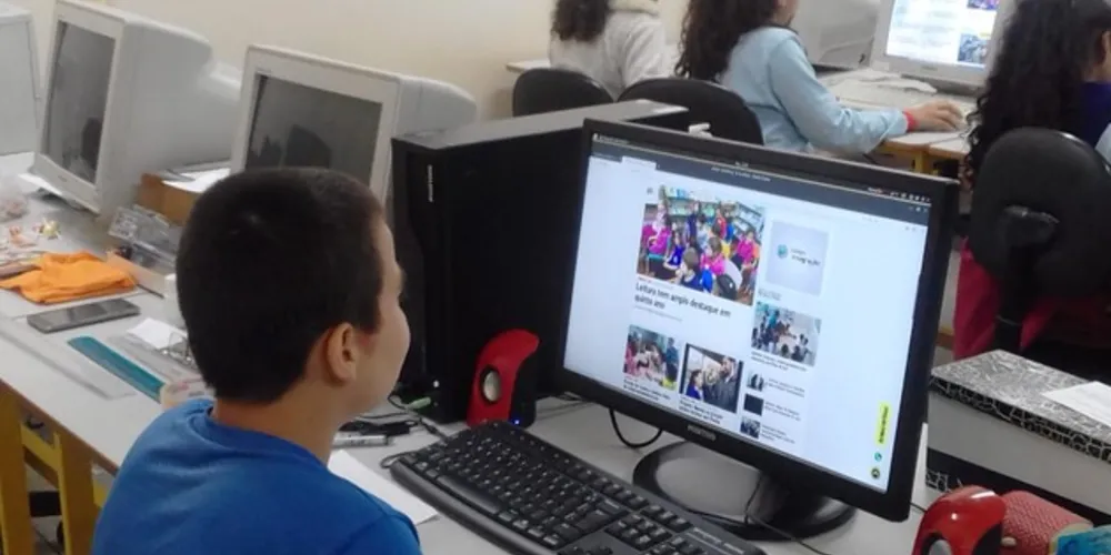Imagem ilustrativa da imagem Alunos acessam suas produções no Vamos Ler