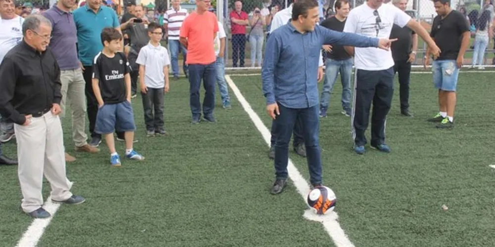 Equipamento esportivo foi uma indicação do deputado em parceria com o Governo do Estado e Prefeitura.