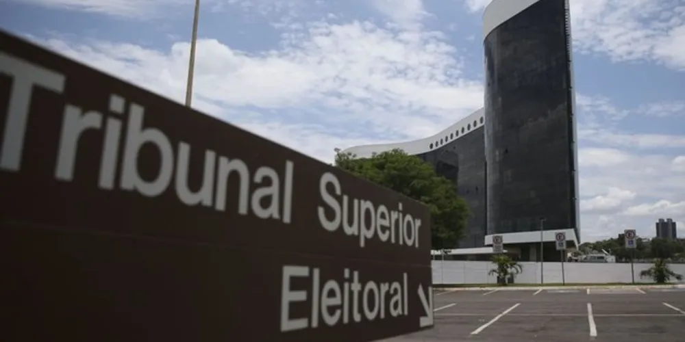 Pela legislação eleitoral, o candidato que não prestar contas fica impedido de obter certidão de quitação eleitoral e não poderá ser diplomado
