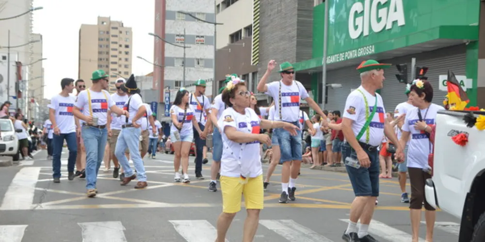 Imagem ilustrativa da imagem Tradicional desfile marca início da Münchenfest