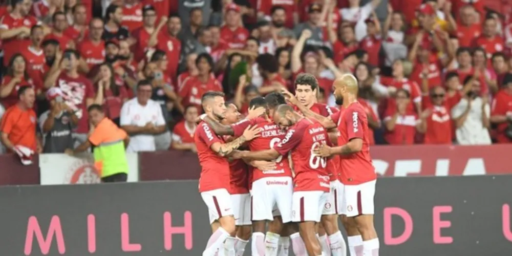 Com a vitória, Inter se mantém na briga pelo título brasileiro 