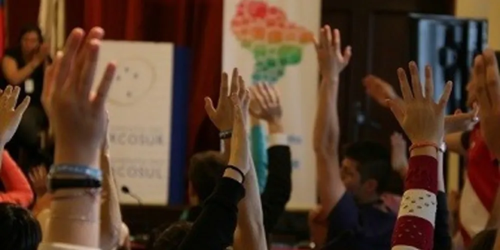 Imagem ilustrativa da imagem Estudantes da região concorrem ao Parlamento Jovem do Mercosul