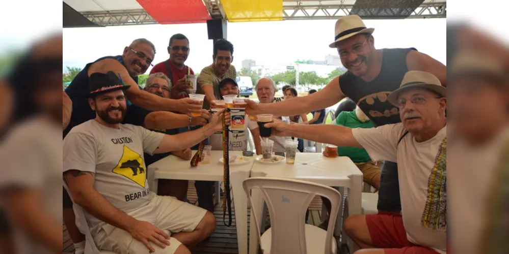 O evento segue até domingo com muita cultura e gastronomia alemã, apresentações culturais