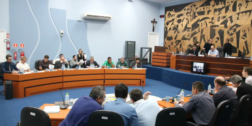 Proposta de autoria do Poder Executivo obteve 21 votos favoráveis e somente dois contrários.