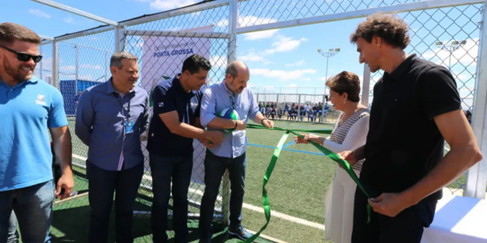 Campeão olímpico do vôlei de praia, Emanuel Rego, participou da cerimônia