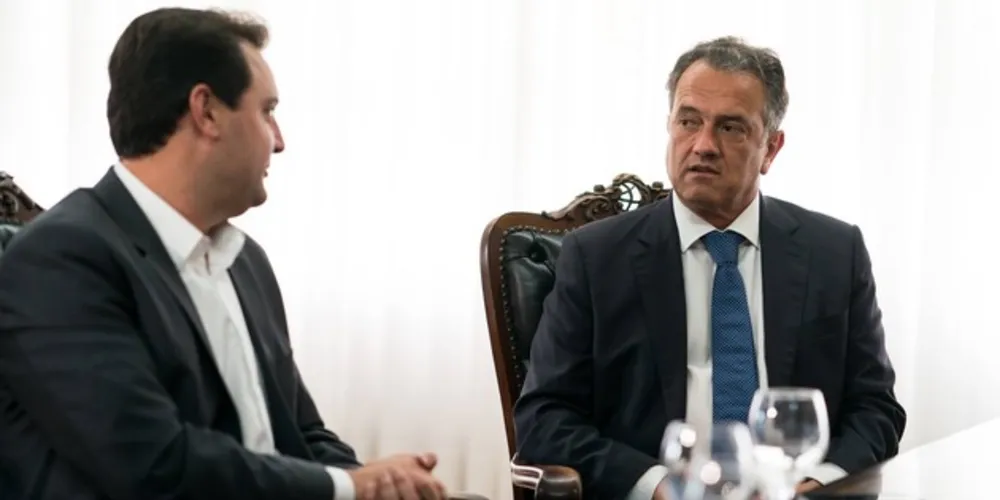 Governador eleito esteve com deputado Plauto Miró.