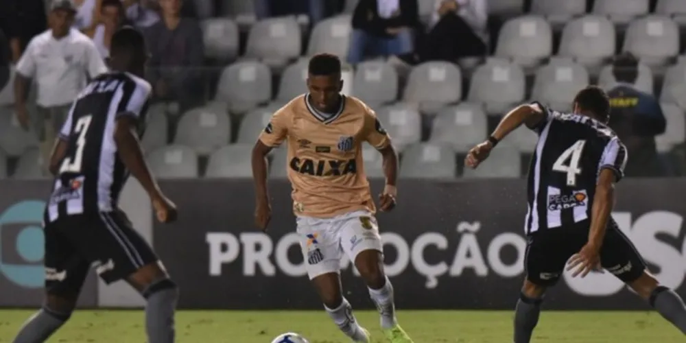 Imagem ilustrativa da imagem Em jogo fraco, Santos e Botafogo ficam no 1 a 1