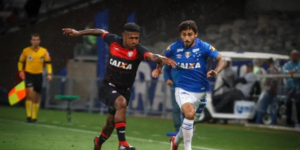 Imagem ilustrativa da imagem Em casa, Cruzeiro bate o Vitória por 3 a 0