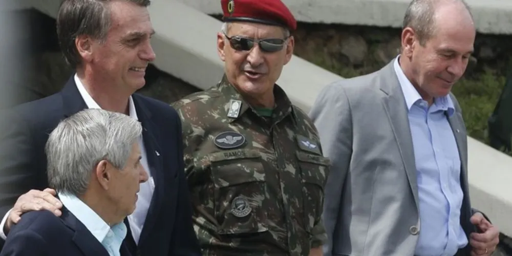 Presidente participou de cerimônia militar no Rio de Janeiro