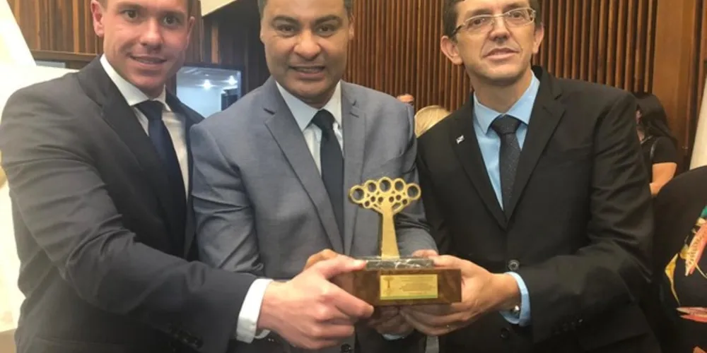 Premiação foi entregue em cerimônia na Alep.