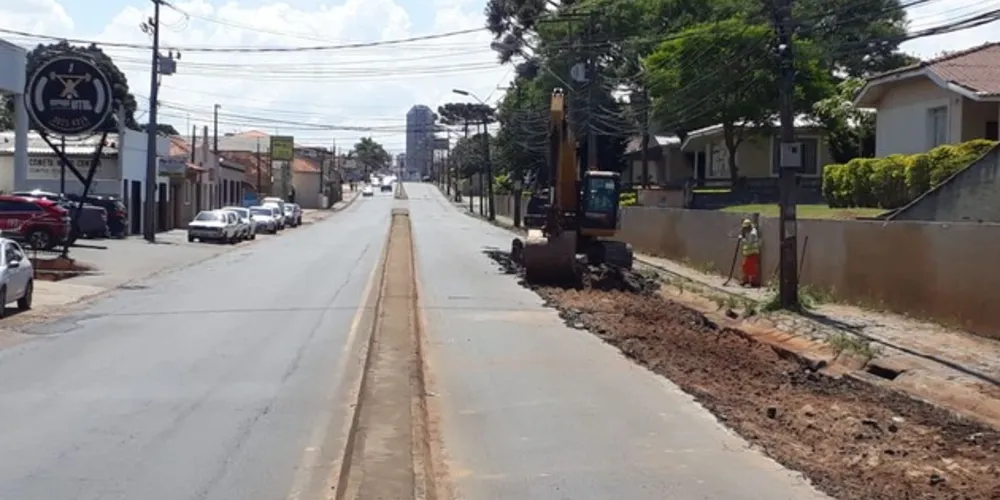 Imagem ilustrativa da imagem Prefeitura inicia obras na avenida Carlos Cavalcanti