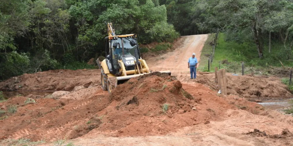 Obras acontecem na estrada que liga às localidades de Campina do Jotuva a região do Tronco