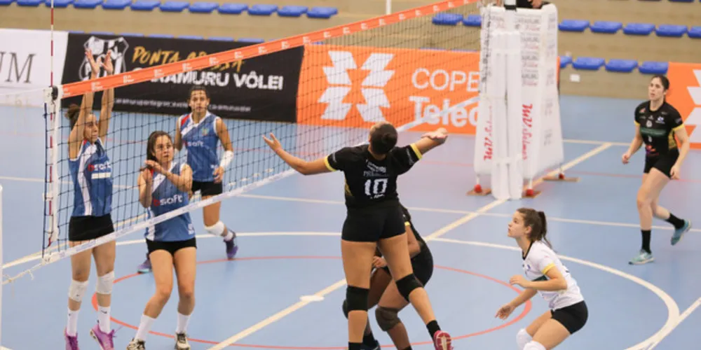 Equipe feminina do Caramuru foi campeã da segunda divisão estadual nesta temporada
