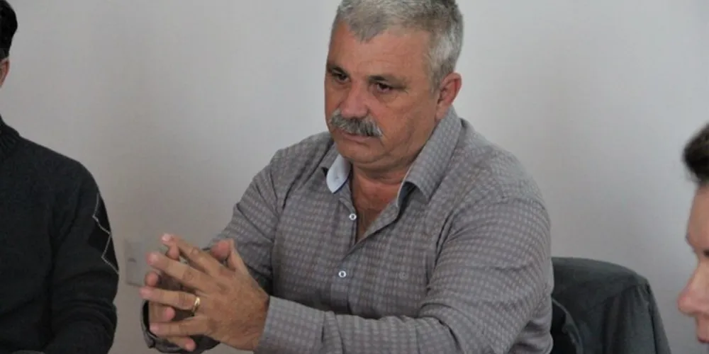 Prefeito considera decisão "amarga", mas necessária