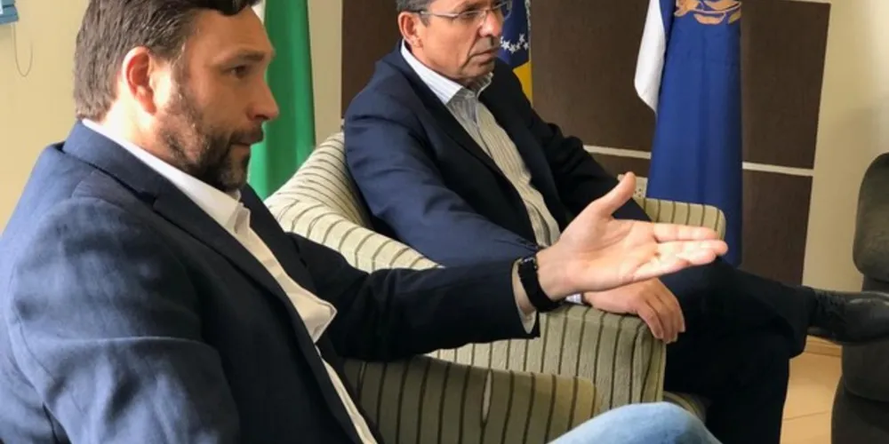 Deputado Marcio Pauliki anuncia ao reitor Miguel Sanches Neto emenda para UEPG implantar incubadora tecnológica
