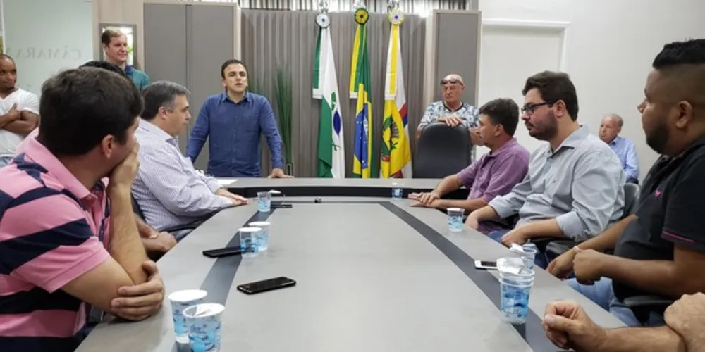 Parlamentar em Apucarana, durante agenda com lideranças.
