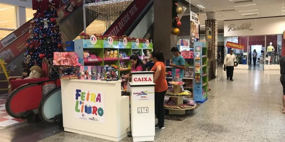 Imagem ilustrativa da imagem Shopping Total recebe Feira de Livros Infantis