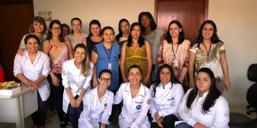 Jovem Mãe do IMM realiza ação sobre aleitamento materno em unidade de saúde de Ponta Grossa
