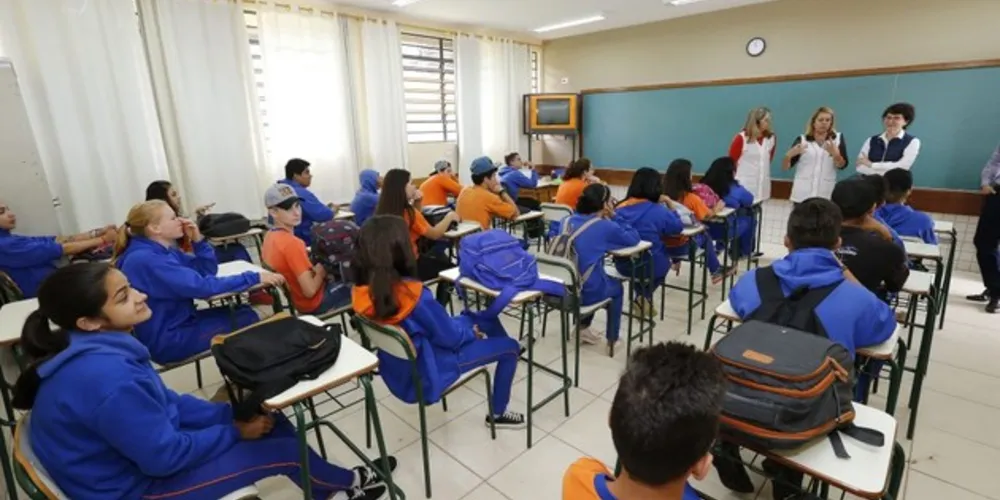 Imagem ilustrativa da imagem Reforma do ensino médio é aprovada