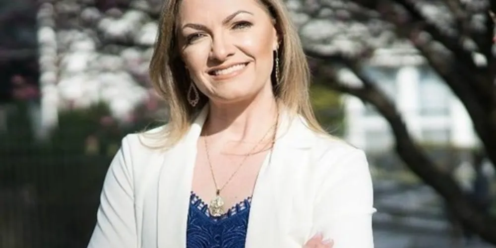 Imagem ilustrativa da imagem ‘Lidera Mulher PG’ recebe a deputada eleita Aline Sleutjes