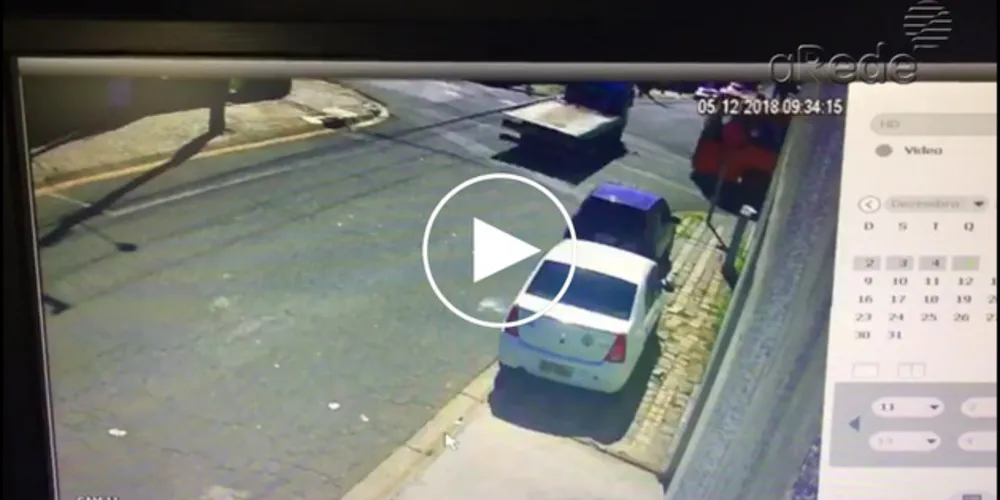 Imagem ilustrativa da imagem Vídeo flagra grave acidente com ônibus em PG